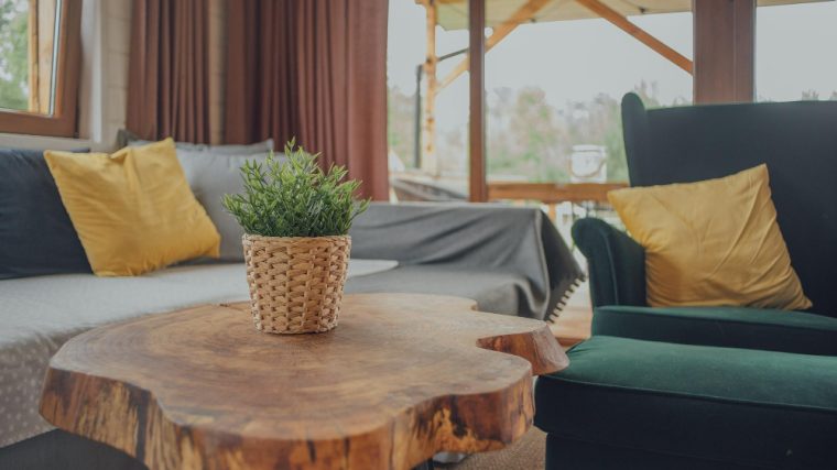 la table basse haricot vintage est un incontournable du design rétro
